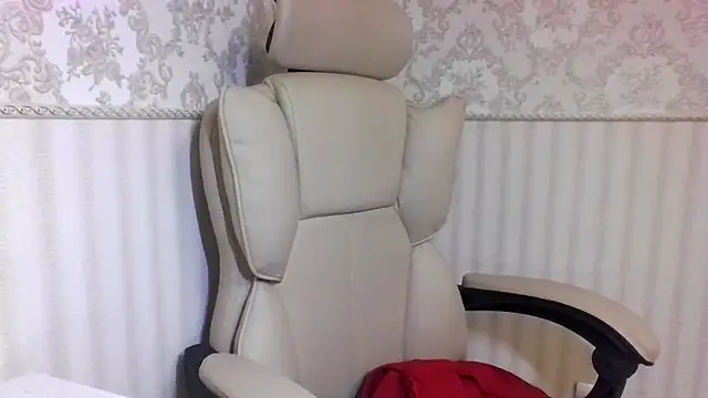 jennifer838 online show from January 11, 2026, 1:07 pm