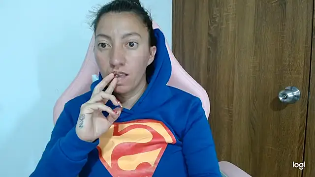 kaybabyhot online show from October 2, 2025, 4:32 pm