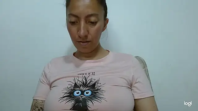 kaybabyhot online show from June 25, 2026, 7:52 pm