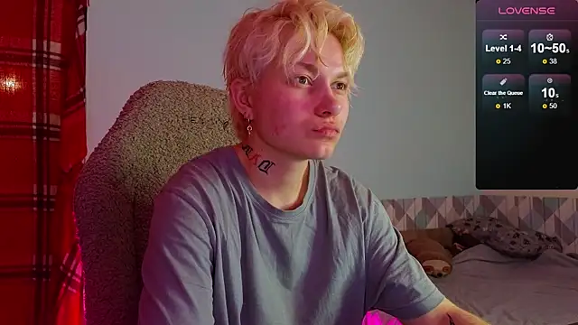 esajukyy online show from February 28, 2025, 1:36 pm