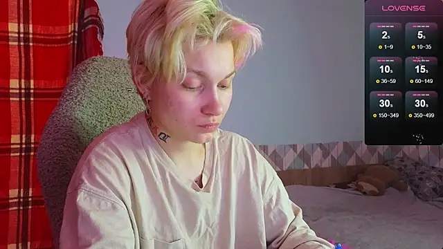 esajukyy online show from January 23, 2025, 3:22 pm