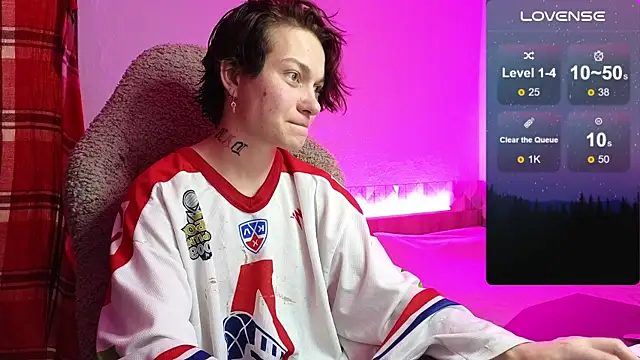 esajukyy online show from October 16, 2025, 2:14 pm