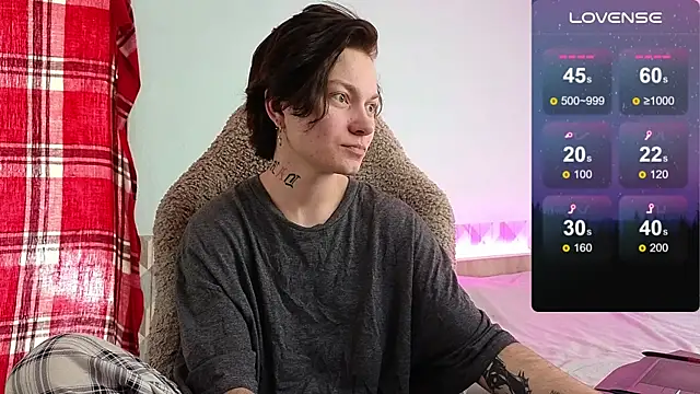 esajukyy online show from October 19, 2025, 6:49 am