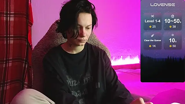 esajukyy online show from December 1, 2025, 1:01 pm