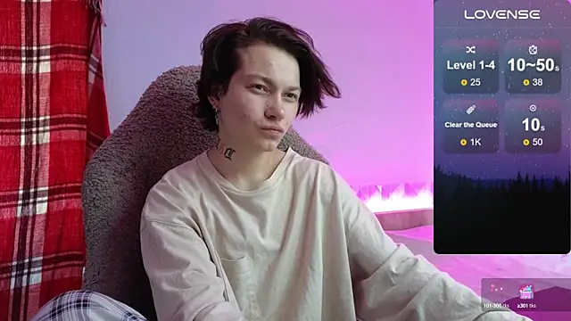 esajukyy online show from October 12, 2025, 9:21 am