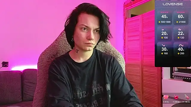 esajukyy online show from February 1, 2026, 3:21 pm