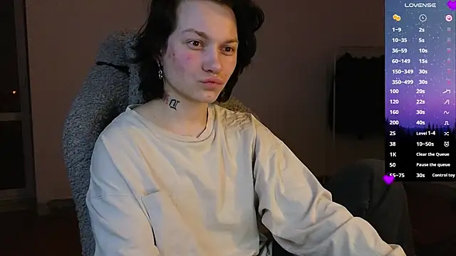 esajukyy online show from April 29, 2026, 5:30 pm