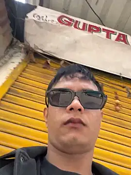 Snapshot of nick__yy chatting on February 22, 2026, 8:49 am nick yy online show from February 22, 2026, 8:49 am