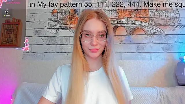 Snapshot of AliceMilman chatting on February 7, 2025, 10:19 am AliceMilman online show from February 7, 2025, 10:19 am