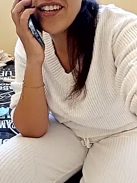 ShadiaStar online show from November 24, 2025, 2:06 pm