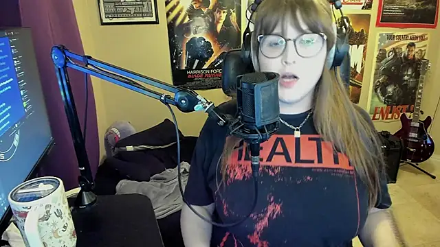 Snapshot of HannahCastle96 chatting on January 8, 2026, 4:51 am HannahCastle96 online show from January 8, 2026, 4:51 am