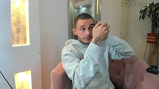 Snapshot of AbadSpears chatting on March 23, 2025, 2:26 am AbadSpears online show from March 23, 2025, 2:26 am