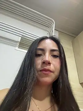 Melody 04 online show from February 15, 2026, 4:13 am