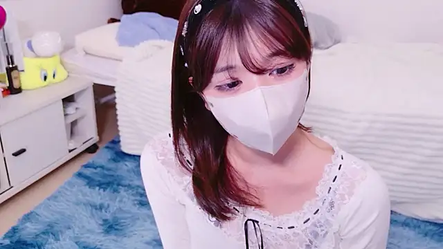 Snapshot of Runarunapi chatting on March 8, 2026, 11:57 am Runarunapi online show from March 8, 2026, 11:57 am