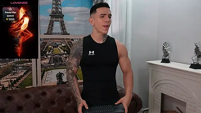 Snapshot of Flynn_Riider chatting on May 27, 2026, 5:42 pm Flynn Riider online show from May 27, 2026, 5:42 pm