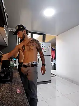 alexdesire online show from October 5, 2025, 5:14 pm