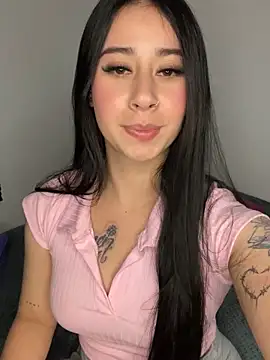 Zoee t online show from October 17, 2025, 3:54 am