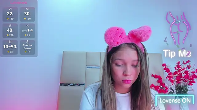 HaleyAmaya online show from November 13, 2025, 7:18 pm