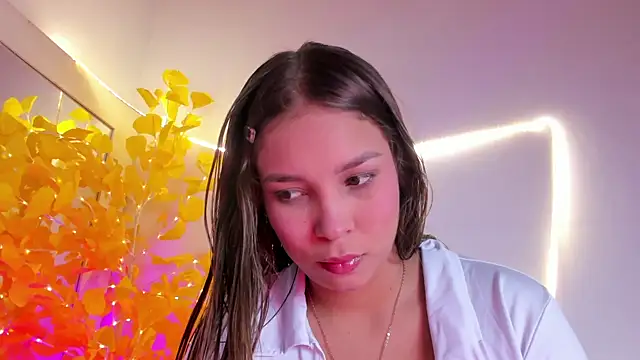 HaleyAmaya online show from June 5, 2026, 12:59 am