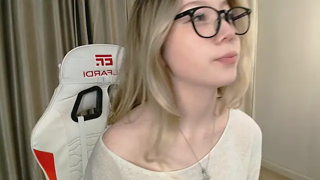 Babby Rabbit online show from October 10, 2025, 5:25 pm