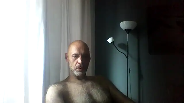Avamereandmikel online show from July 28, 2026, 4:27 pm