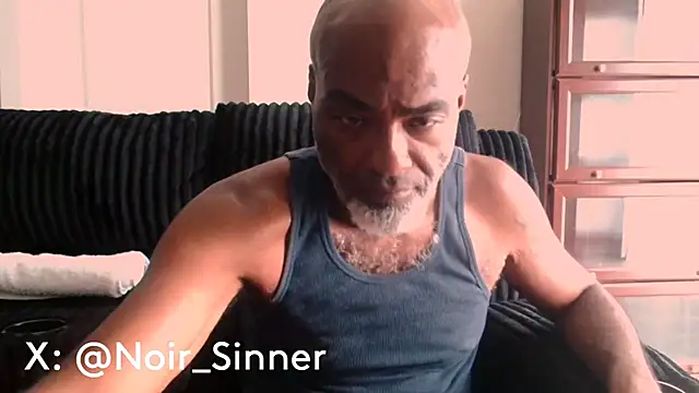 Snapshot of sinnernoir chatting on June 14, 2026, 5:25 pm sinnernoir online show from June 14, 2026, 5:25 pm