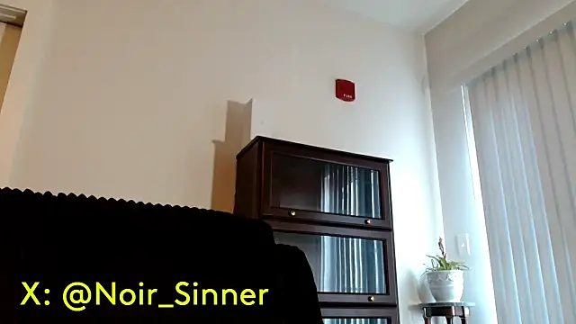 sinnernoir online show from July 10, 2026, 1:11 pm