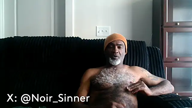 Snapshot of sinnernoir chatting on June 4, 2026, 3:17 pm sinnernoir online show from June 4, 2026, 3:17 pm