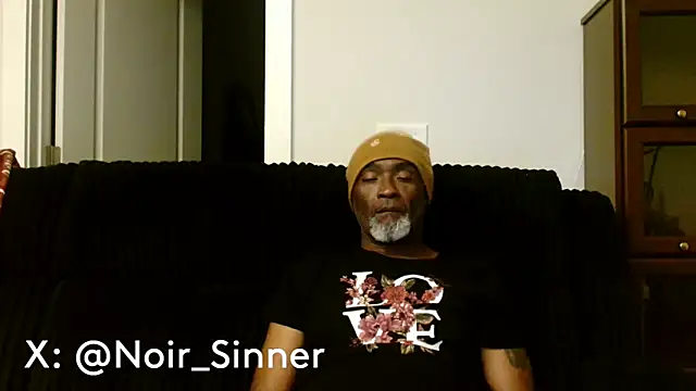 Snapshot of sinnernoir chatting on June 5, 2026, 7:03 am sinnernoir online show from June 5, 2026, 7:03 am
