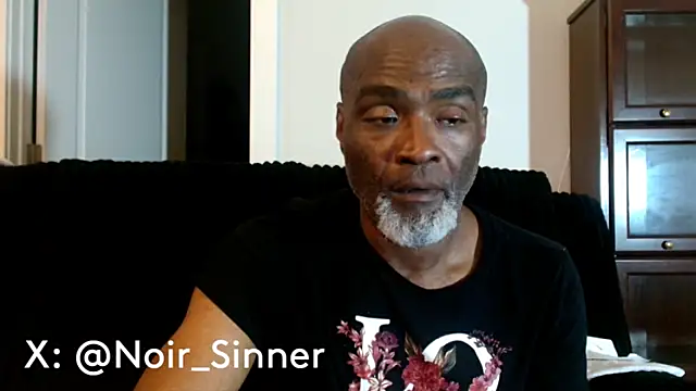 Snapshot of sinnernoir chatting on June 5, 2026, 3:22 am sinnernoir online show from June 5, 2026, 3:22 am