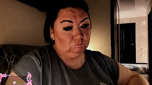 SexxyDreams1 online show from September 30, 2025, 5:13 am