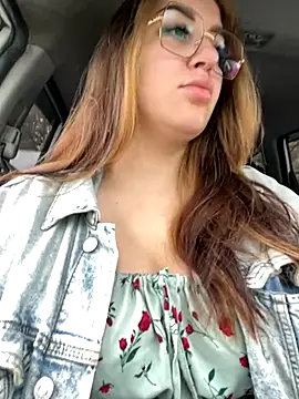 VikiDemi online show from October 16, 2025, 6:32 am