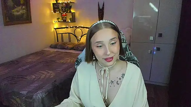 Snapshot of LinaTruly chatting on June 15, 2026, 9:36 pm LinaTruly online show from June 15, 2026, 9:36 pm