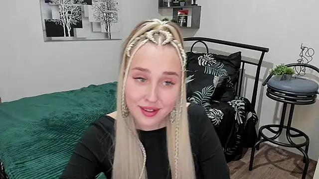 LinaTruly online show from February 15, 2025, 11:58 pm