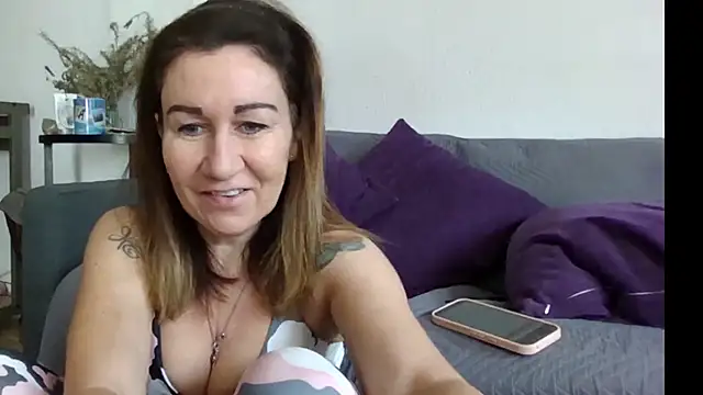 TamaraSweetxo online show from April 30, 2026, 8:10 am