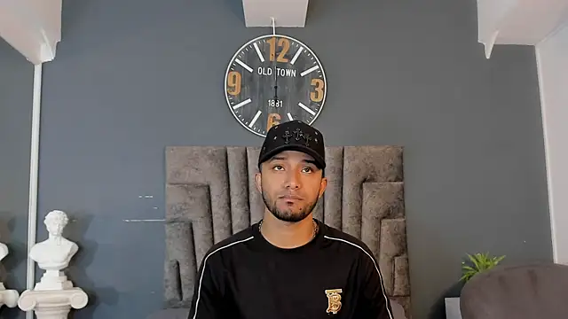Robin Rief online show from July 12, 2026, 7:15 pm