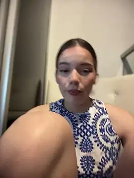 NicoleCut online show from July 1, 2026, 12:22 am