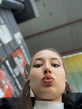 VelvetVixenI online show from November 3, 2025, 1:47 pm