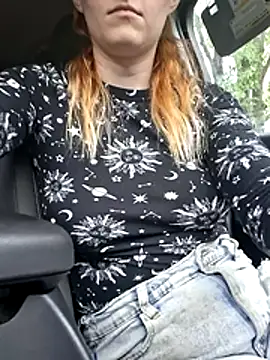  hellostormy  online show from May 6, 2026, 2:10 pm