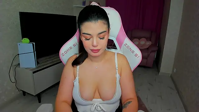 AlluringAriel online show from June 12, 2026, 11:08 am