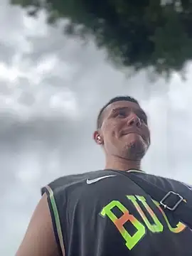 adam-rivera online show from October 12, 2025, 4:41 pm