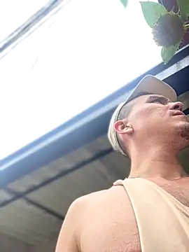 adam-rivera online show from October 10, 2025, 4:19 pm