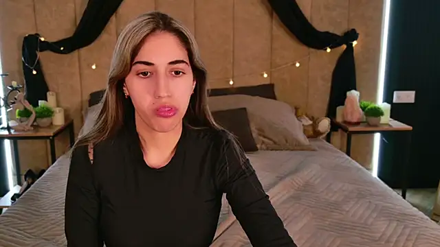 Teresa Stane online show from March 18, 2025, 9:01 am