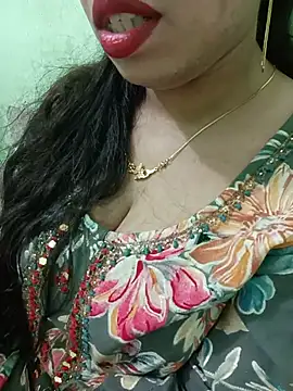 Haniya-143 online show from July 17, 2026, 9:01 pm