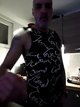 Snapshot of ariel-rick chatting on December 10, 2024, 7:22 pm ariel-rick online show from December 10, 2024, 7:22 pm