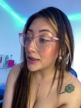 Luna SofiaXX online show from April 23, 2026, 12:29 pm