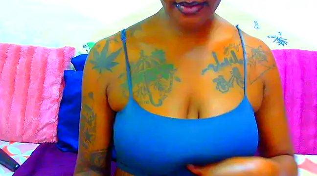 TattoedGoddessxx online show from March 9, 2025, 3:54 am