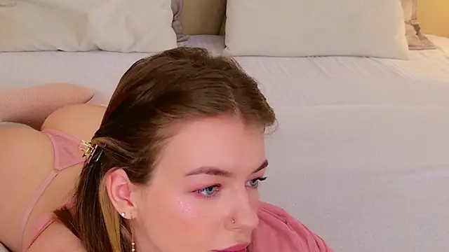 MeganMour online show from January 5, 2026, 5:27 pm