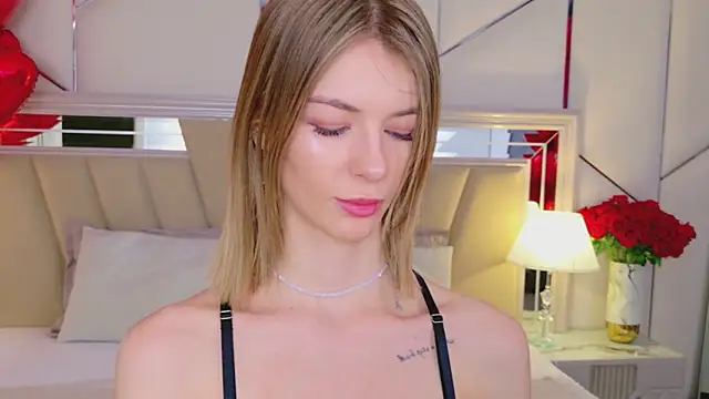 MeganMour online show from February 13, 2026, 5:02 pm