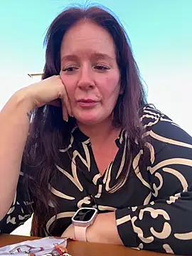 Engel mia online show from July 29, 2026, 12:48 pm